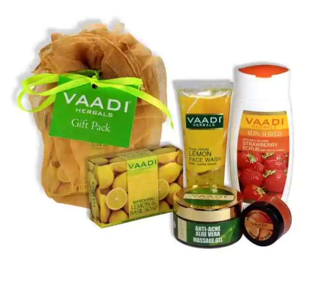 Vaadi Herbals Youthful Skin Gift Pack (1 Packet Of 1 Kit)