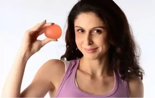 Vissco Flexiball Hand Exerciser (Soft) (1 Packet Of 1 Device)